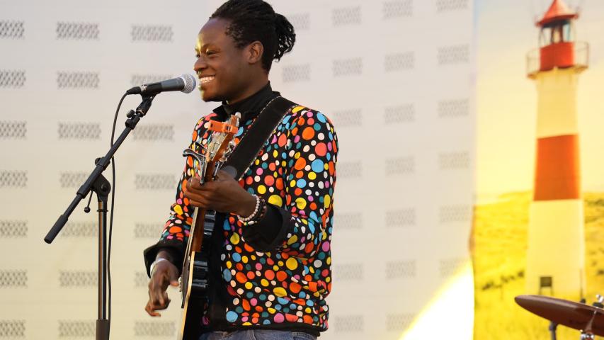 Ezé Wendtoin begeisterte das Publikum